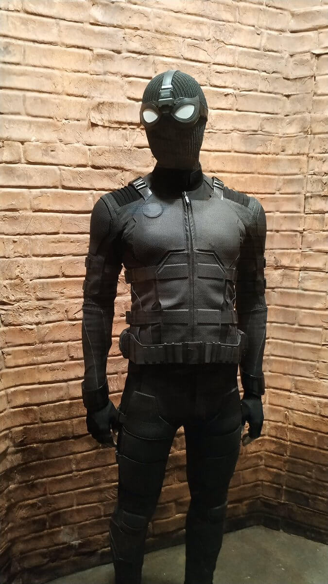 Homem-Aranha Longe de Casa Revelada a 1º imagem do uniforme negro do herói 01