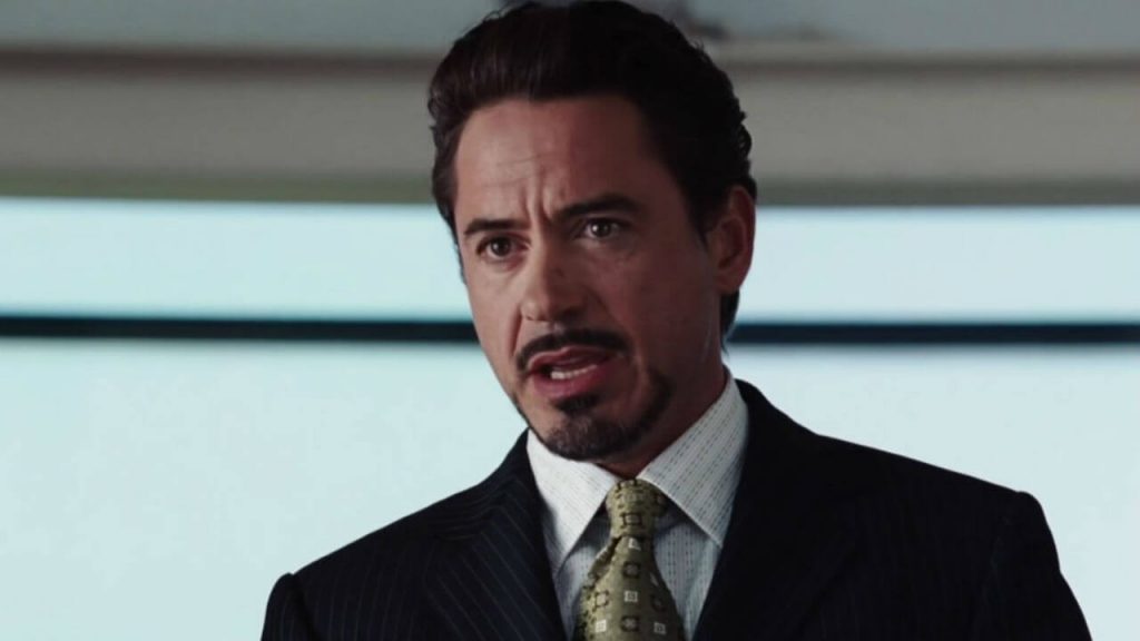 Tont Stark revela que é o Homem de Ferro no primeiro filme solo do herói
